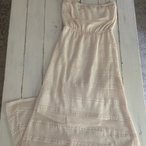 Monteau Dresses & Skirts - Strapless Lace Cream Maxi Dress